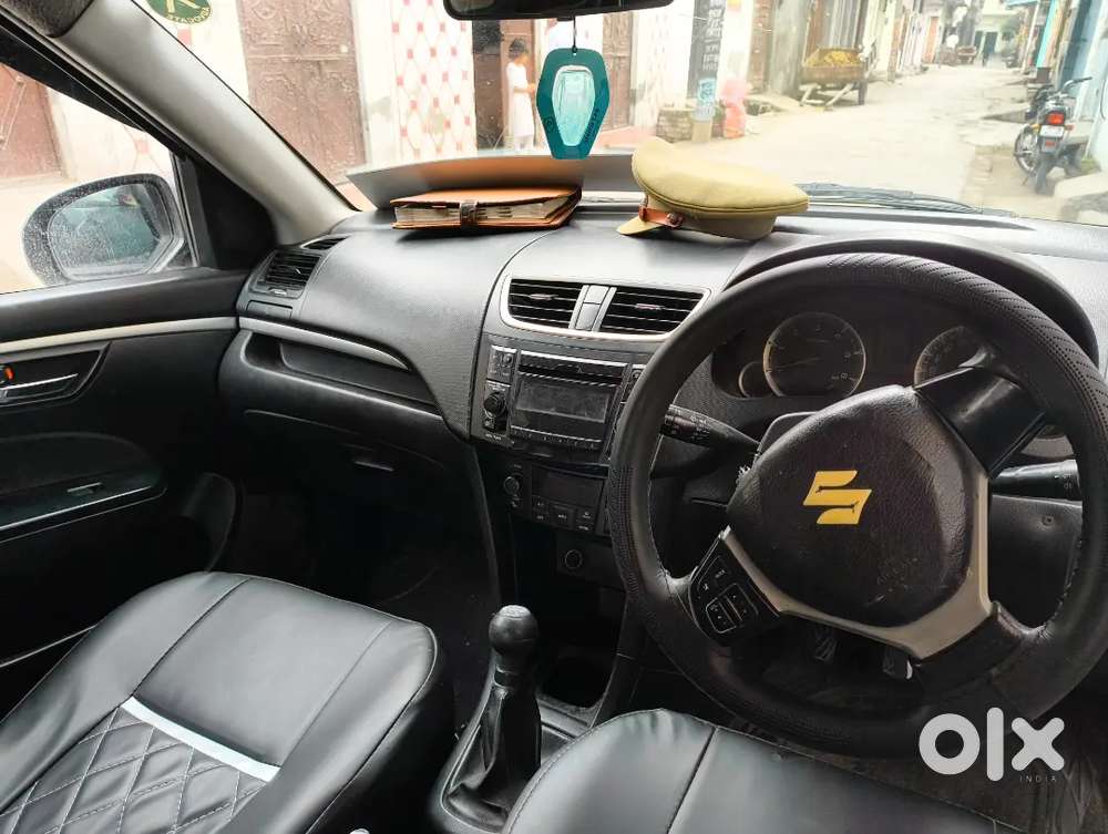 Urgent Sale Karni Hai 
Service 4tarik Ko Krayi 
New Seat Cover.