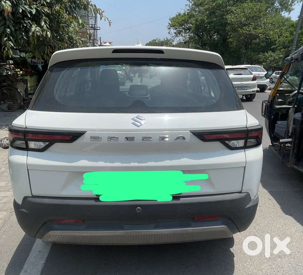 Maruti Brezza Petrol 2024