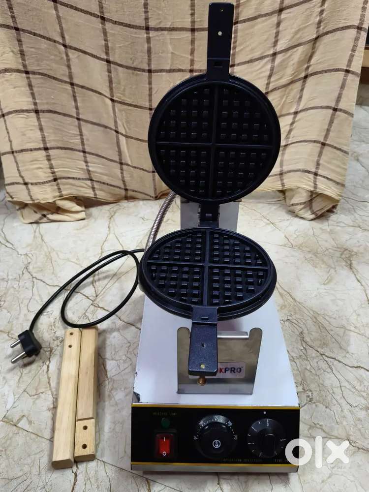 Waffle maker machine