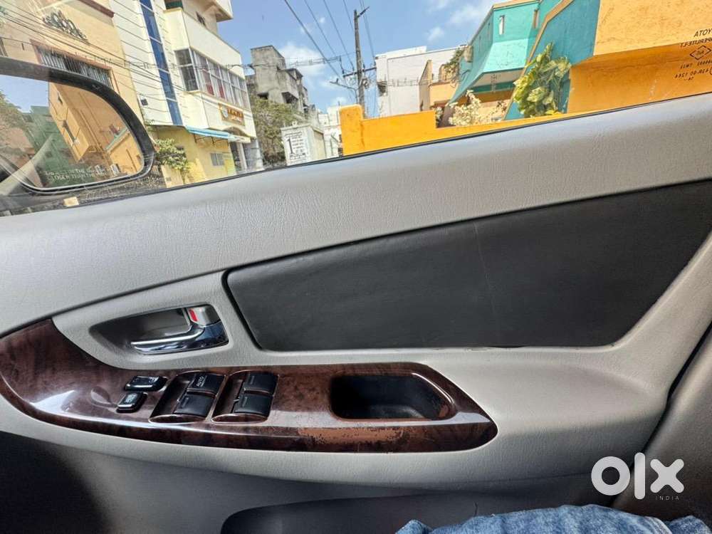 Toyota Innova 2015 Diesel Well Maintained