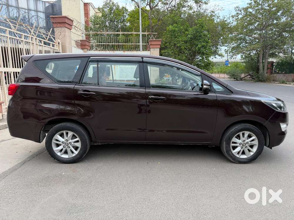 Toyota Innova Crysta 2.4 G Mt, 2016, Diesel