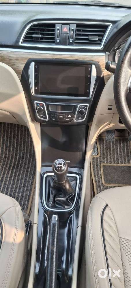 Maruti Suzuki Ciaz 1.3 Zeta Shvs Mt, 2022, Petrol
