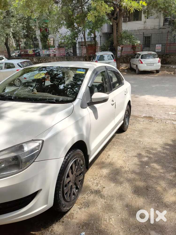 Skoda Rapid 2015 1.5 – Excellent Mileage & Power  Delhi Registered