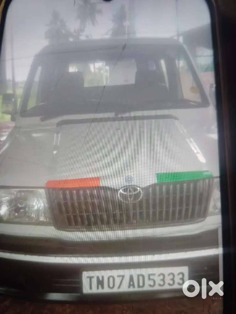Toyota Qualis Gs 10-seater 2004
