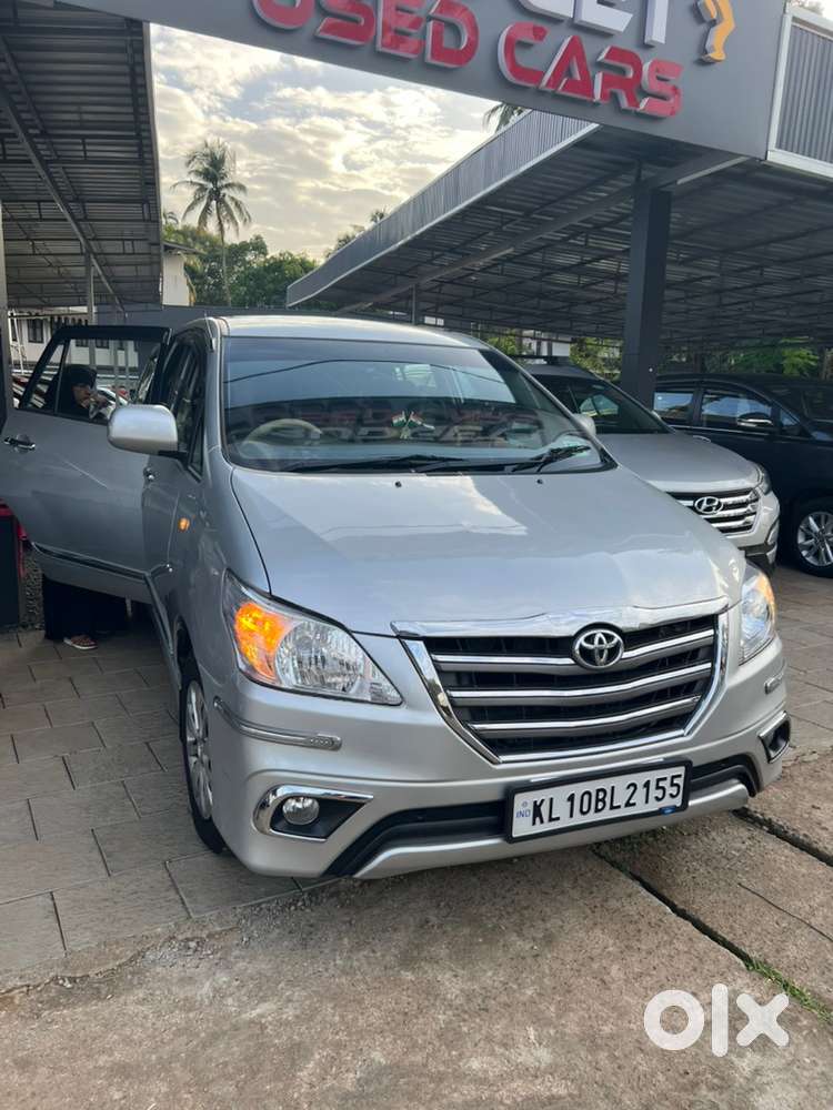 Toyota Innova 2014 Diesel Well Maintained