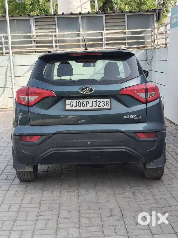 Mahindra Xuv300 W4, 2022, Petrol