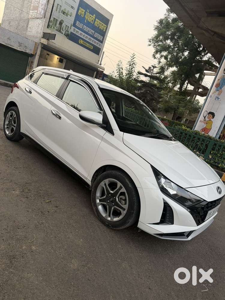 Hyundai New I20 1.5 Sportz Mt, 2025, Petrol