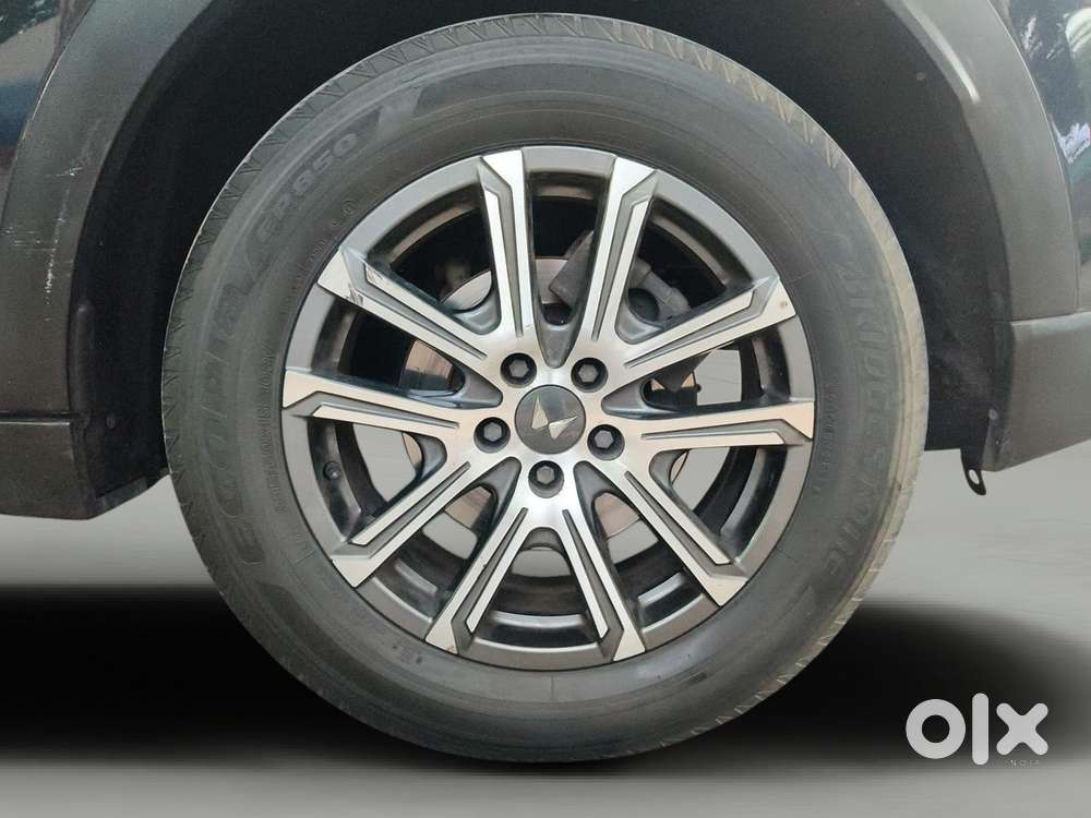 Mahindra Xuv700 2.2 Ax 7 Diesel At Luxury Pack Str Awd, 2022, Diesel