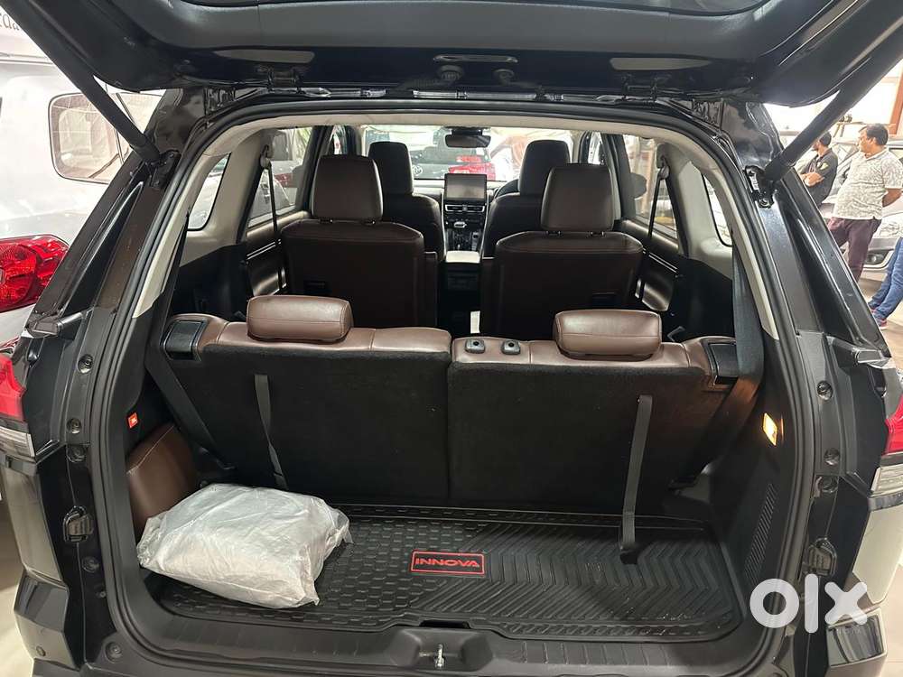 Toyota Innova Hycross 2.0 Zx (o) Hybrid 7 Str, 2024, Petrol