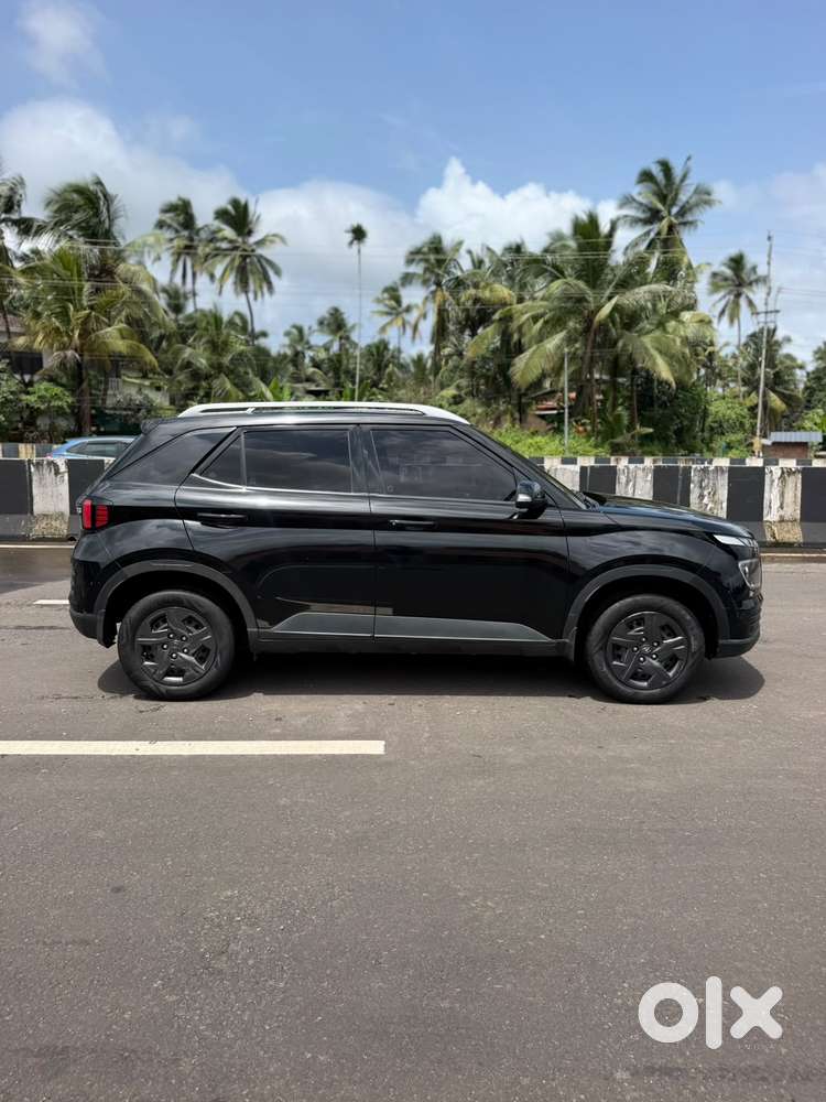 Hyundai Venue 1.2 S Plus, 2023, Petrol