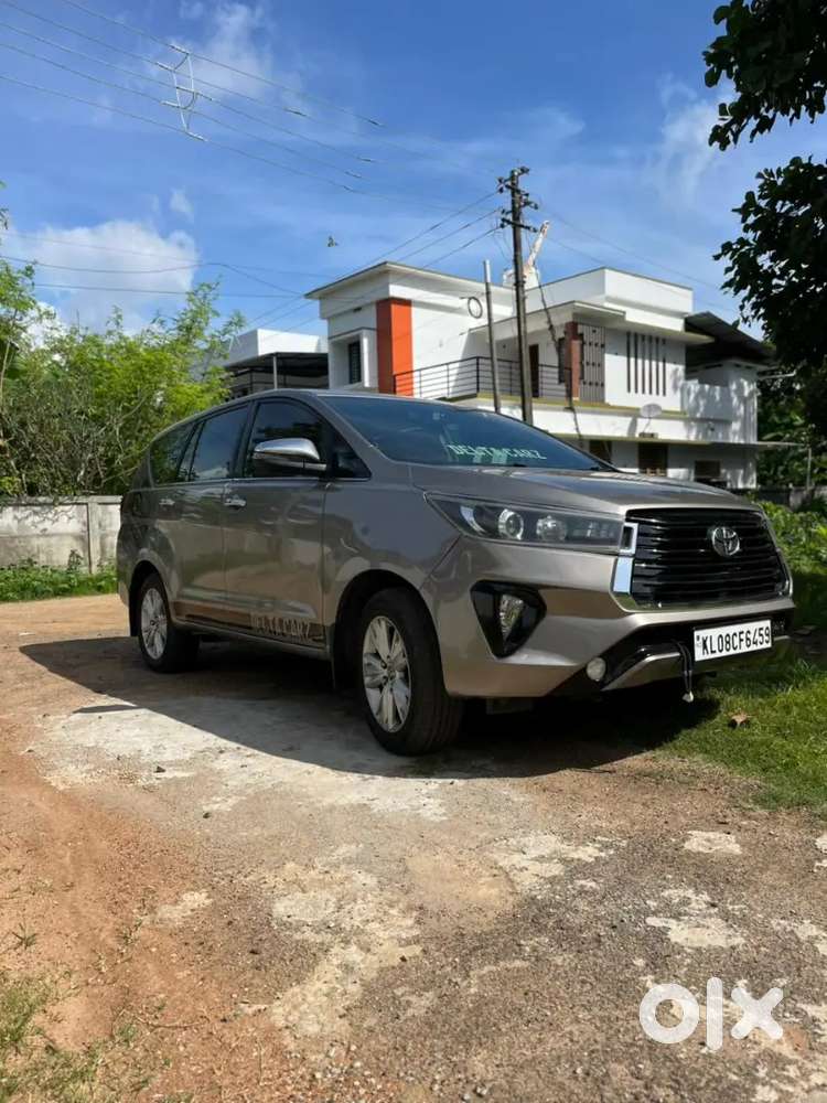 Toyota Innova Crysta 2016 Diesel 200000 Km Driven