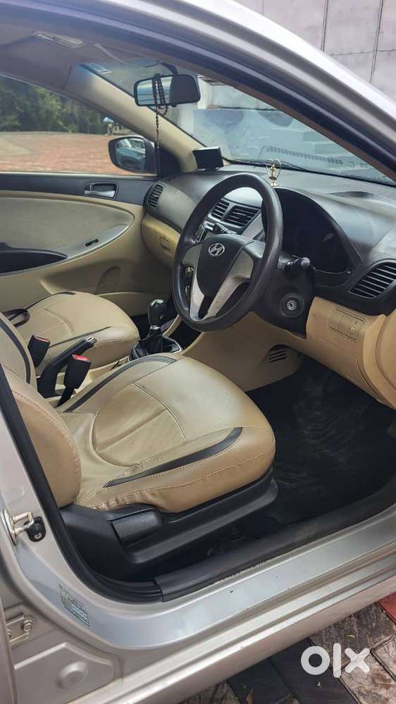 Hyundai Verna Fluidic 2011 (full Showroom Serviced)