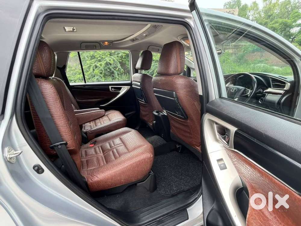 Toyota Innova Crysta 2.4 V 7 Str, 2017, Diesel