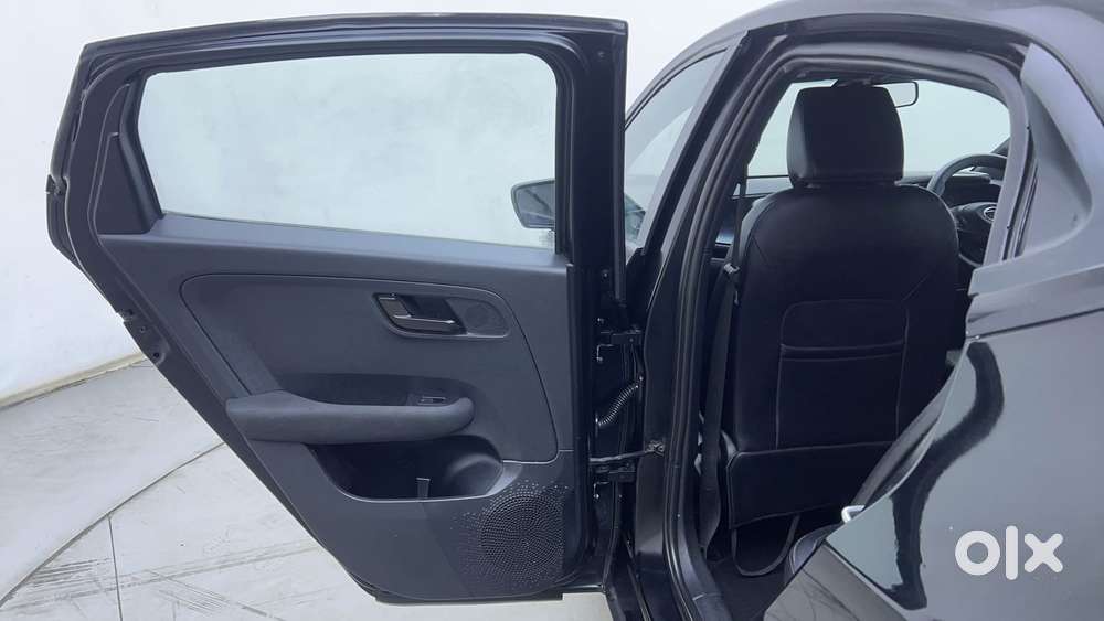 Tata Altroz 1.5 Xz Plus Diesel Dark Edition, 2022, Diesel