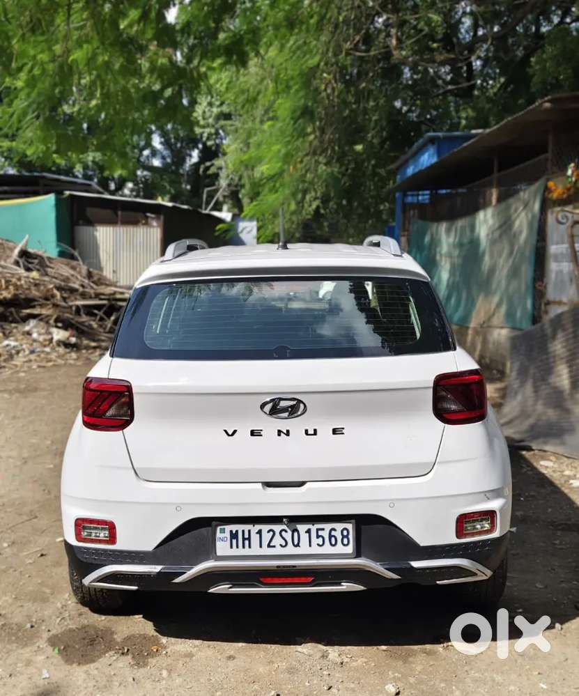 Hyundai Venue 2020 Petrol Well Maintained