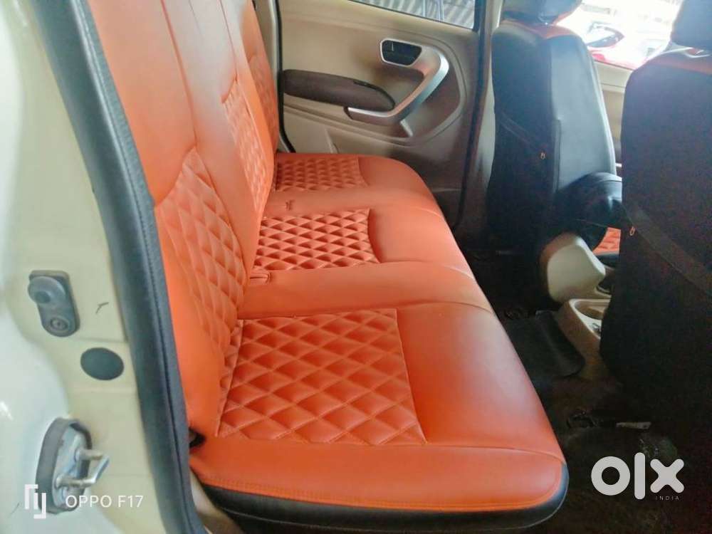 Mahindra Tuv 300 Mhawk100 T8 Dual Tone, 2017, Diesel
