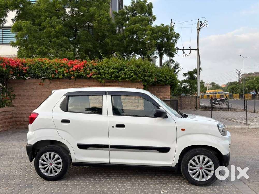 Maruti Suzuki S-presso Vxi, 2023, Petrol