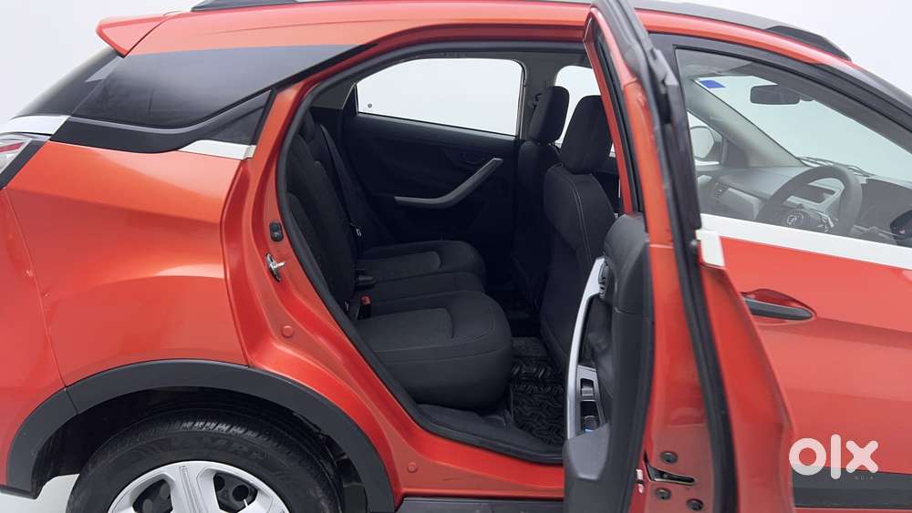 Tata Nexon 1.2 Revotron Xma Amt (s), 2022, Petrol