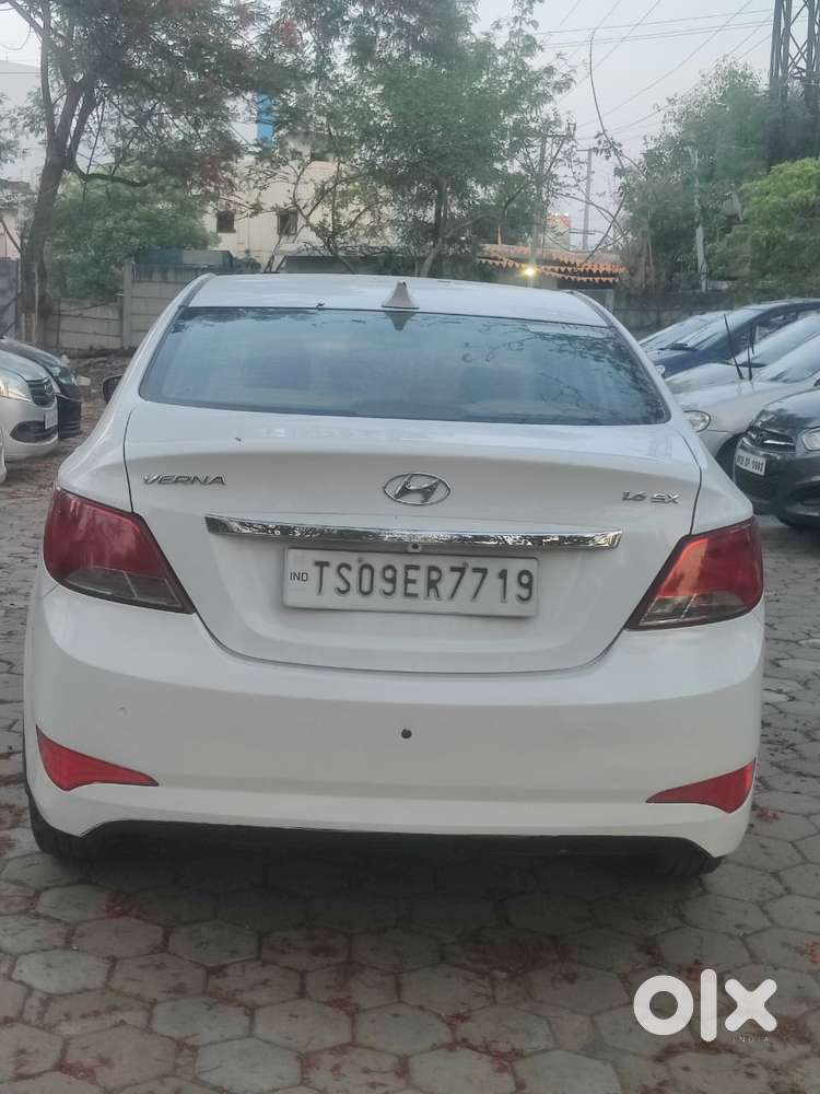 Hyundai Verna 1.5 Sx Petrol Mt, 2016, Petrol