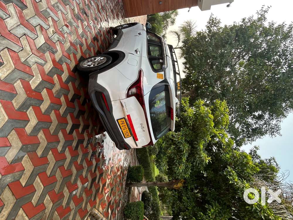 Kia Carens Premium Diesel 2025