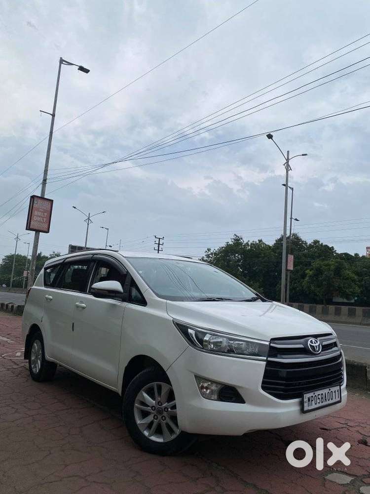 Toyota Innova Crysta 2.4 G Mt, 2016, Diesel