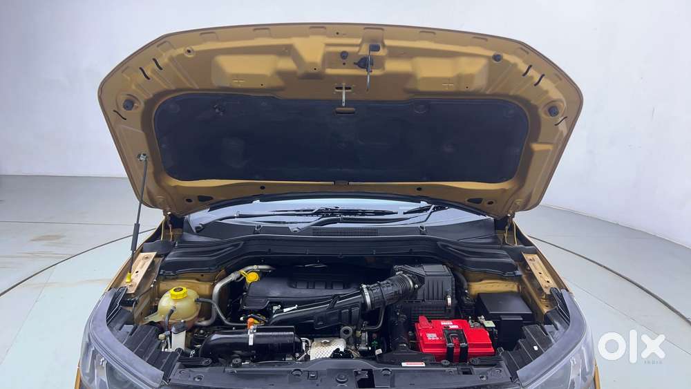 Mahindra Xuv300 Turbosport W8, 2023, Petrol