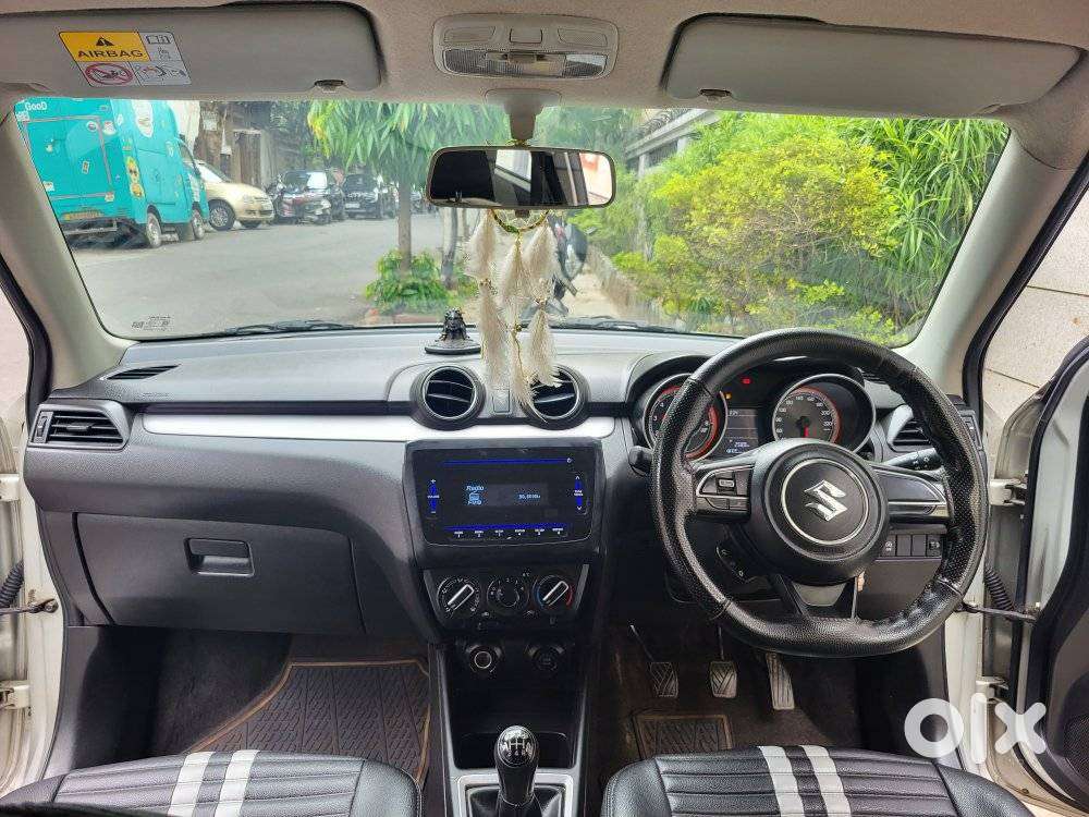 Maruti Suzuki Swift Vxi + Manual, 2022, Petrol