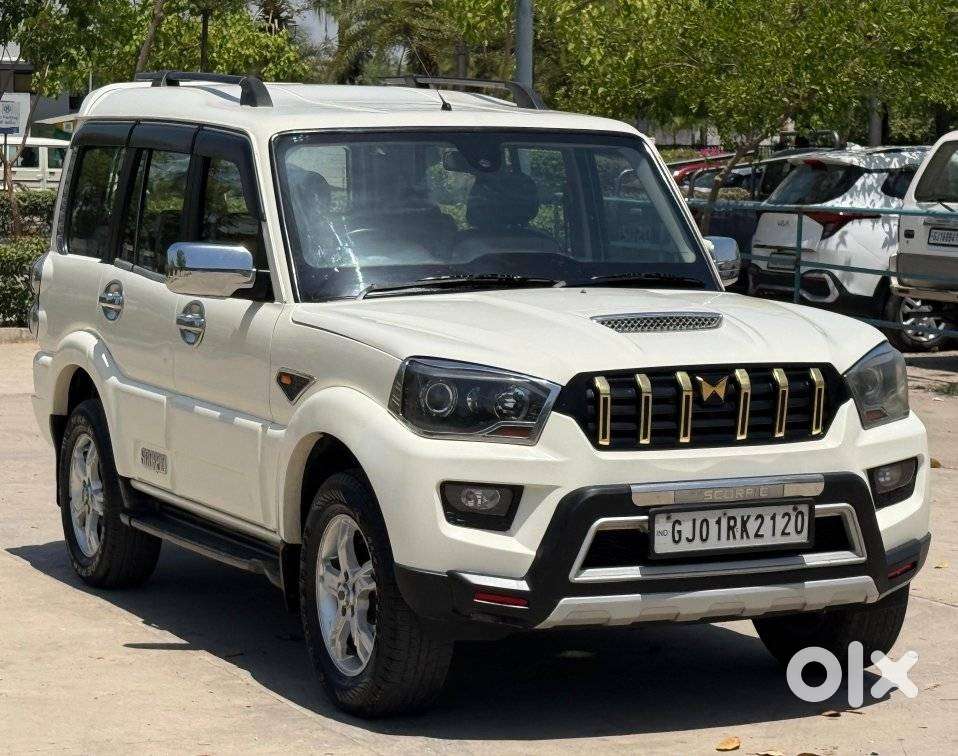 Mahindra Scorpio S10, 2015, Diesel