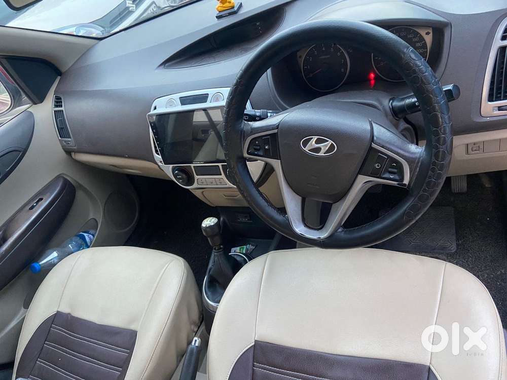 Hyundai I20 2009-2011 Asta, 2011, Petrol