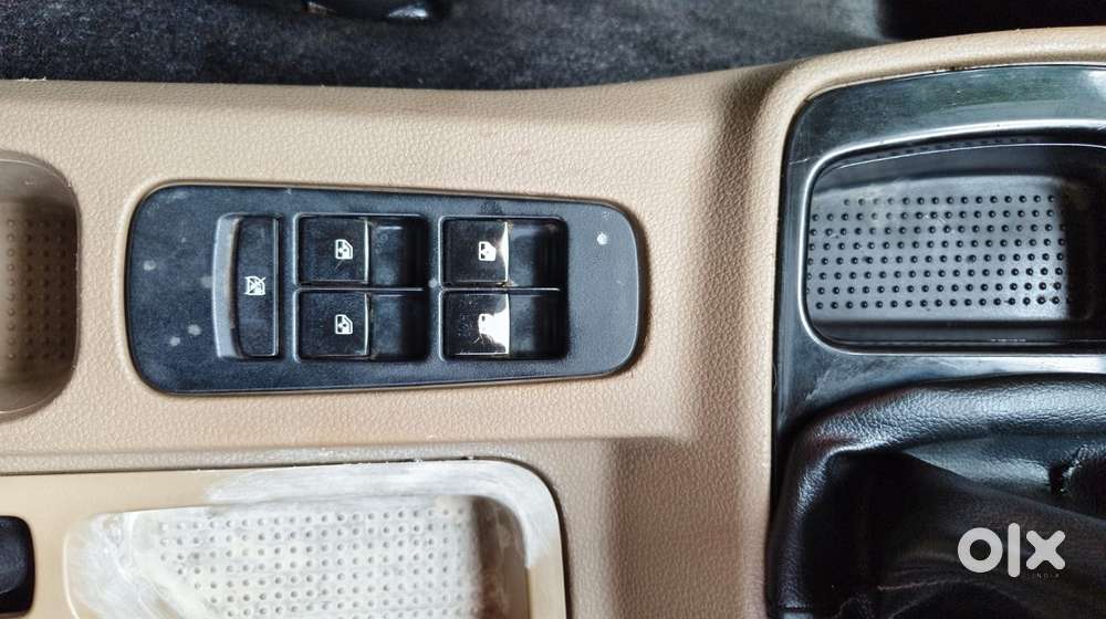Mahindra Tuv 300 Mhawk100 T8, 2016, Diesel