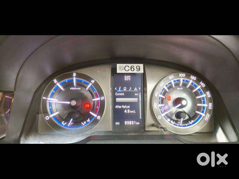 Toyota Innova Crysta 2.4 V, 2017, Diesel