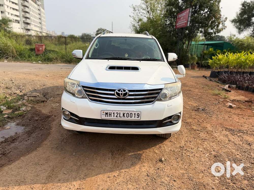Toyota Fortuner 4x2 Manual, 2014, Diesel