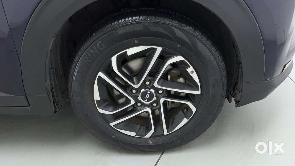 Kia Carens 1.4 Luxury Plus 6 Str, 2022, Petrol