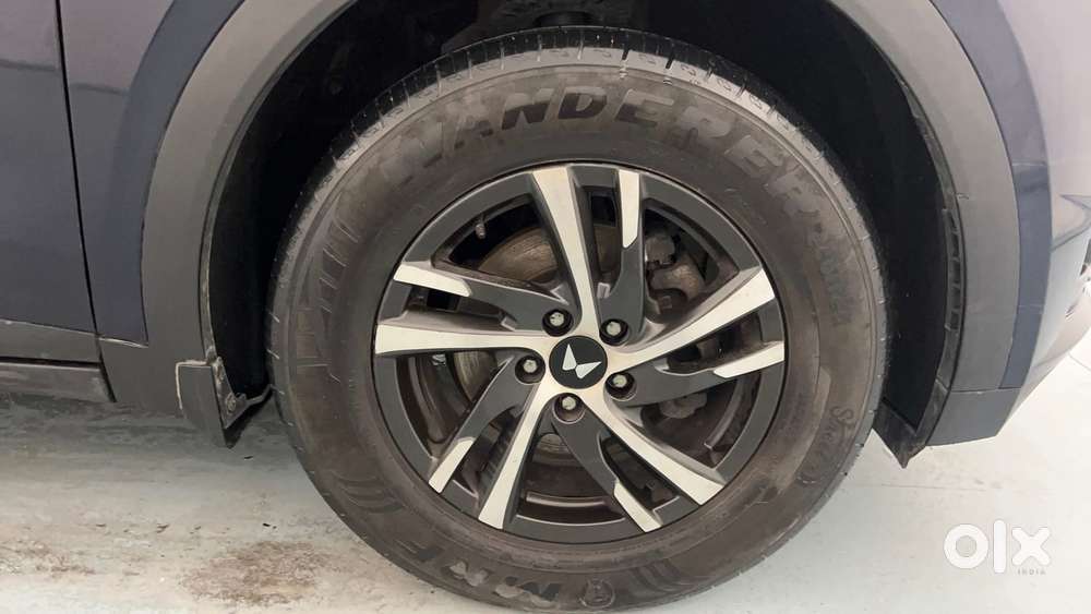 Mahindra Xuv700 2.2 Ax 3 Diesel Mt 7 Str, 2023, Diesel