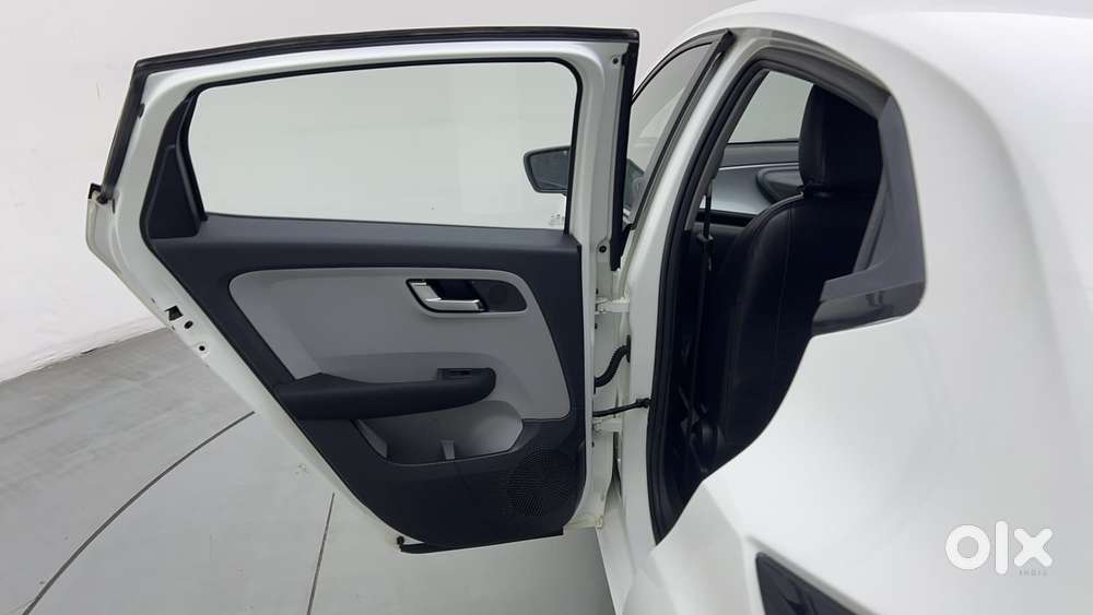 Tata Altroz Xz, 2020, Petrol