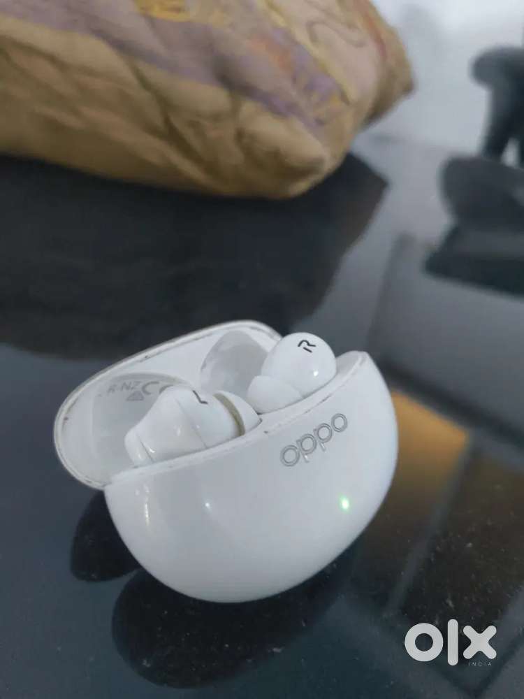 Oppo enco air 3 pro wireless earbuds. Best sound quality.
