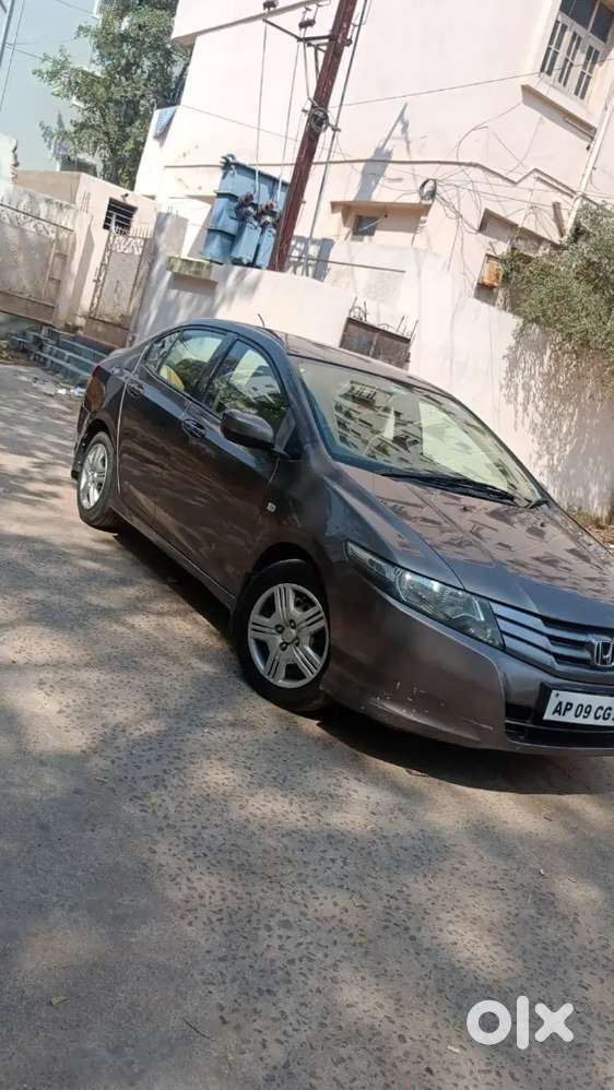 Honda City Hybrid 2011 V