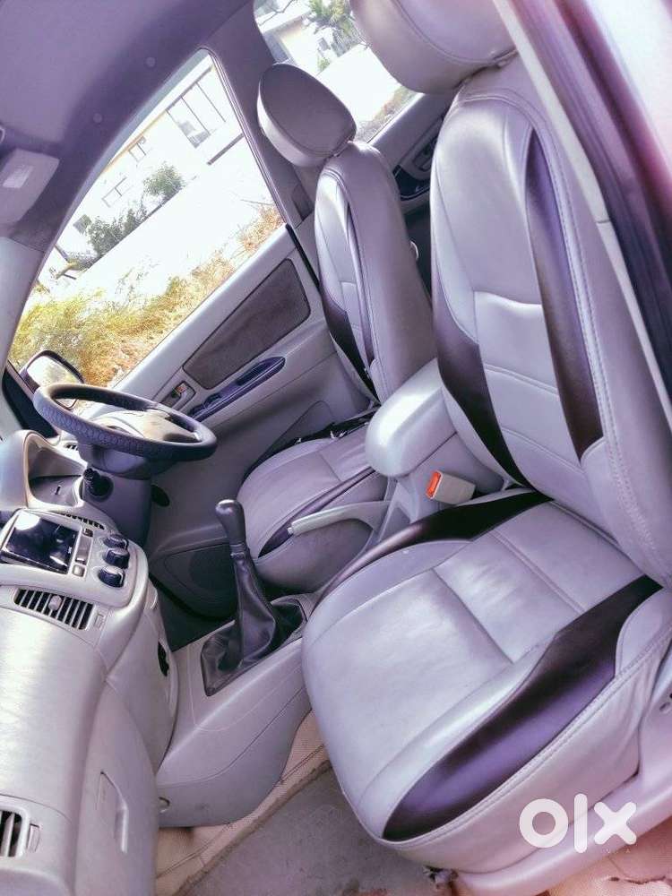 Toyota Innova 2012-2013 2.5 E Diesel Ps 8-seater, 2014, Diesel