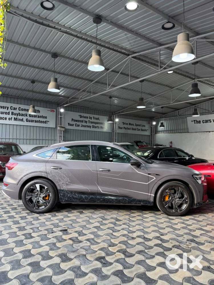 Audi E-tron 55, 2023, Electric