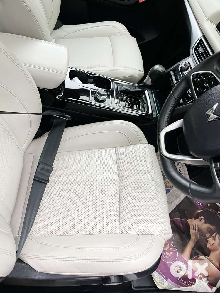 Mahindra Xuv700 2.0 Ax 7 Petrol At Luxury Pack Str, 2024, Petrol