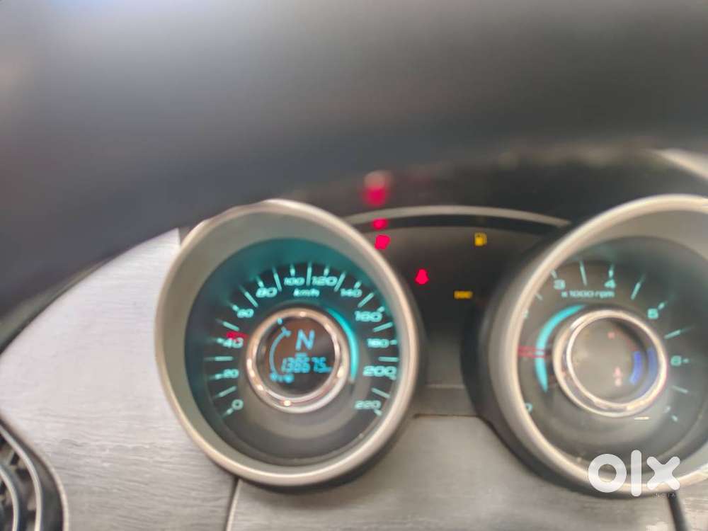 Xuv 500 W10
