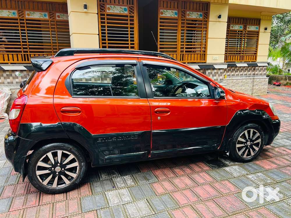 Toyota Etios Cross 2014 Year