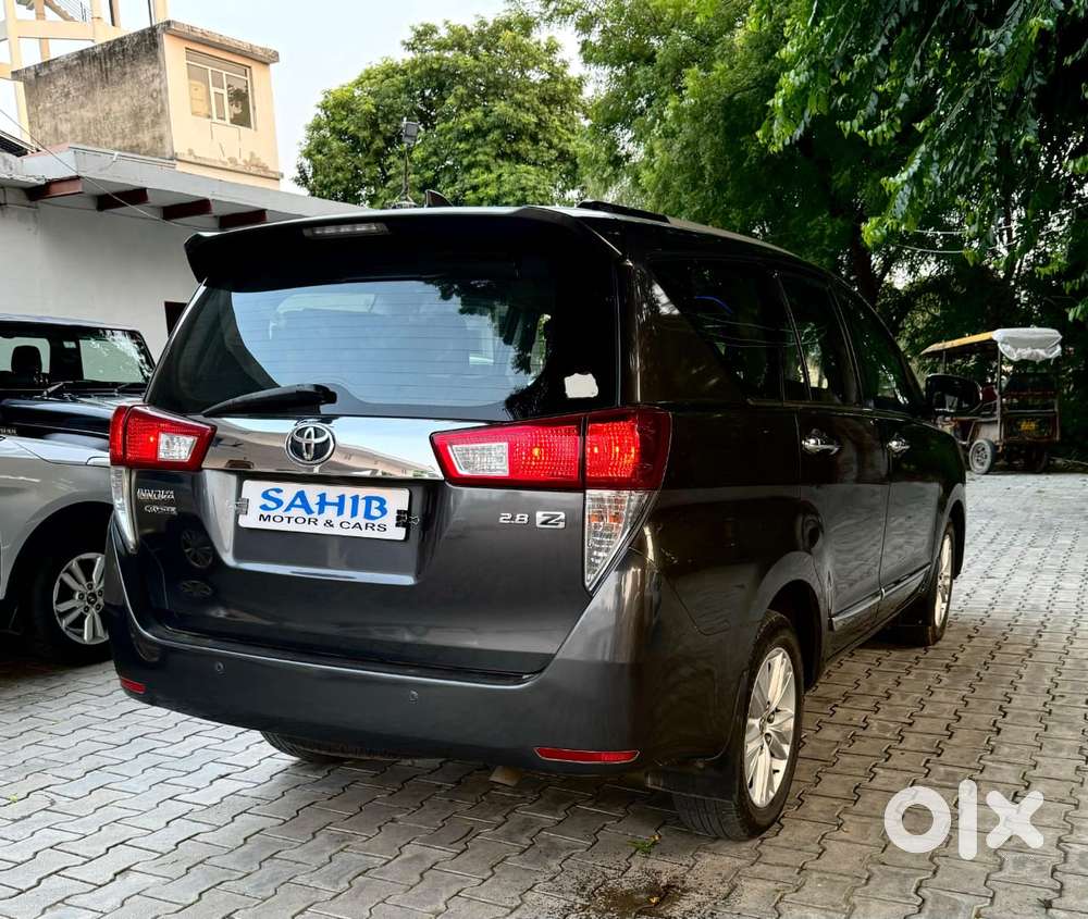 Toyota Innova Crysta 2.8z Automatic, 2017, Diesel