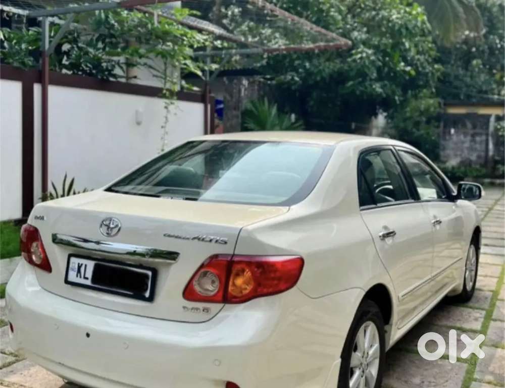 Toyota Corolla Altis 2011 Diesel 122000 Km Driven