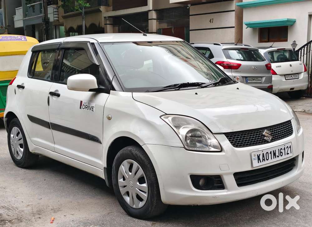 Maruti Suzuki Swift Vxi Bsiii, 2011, Petrol