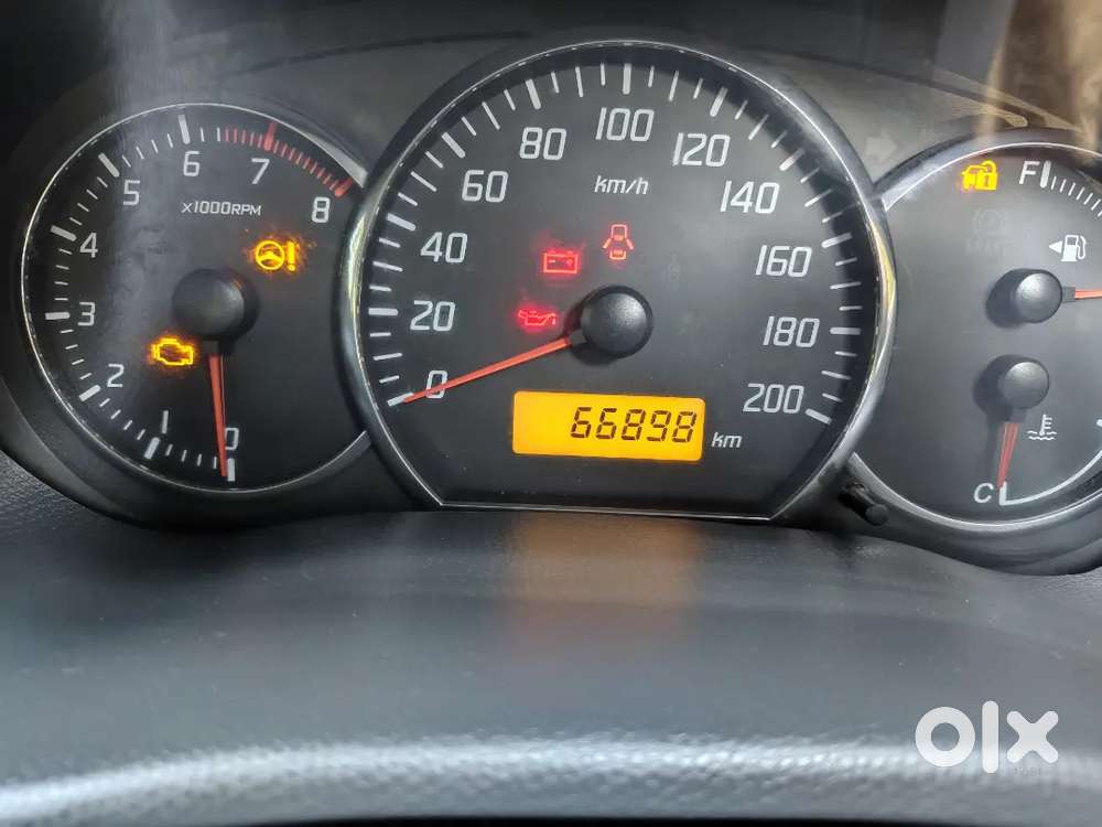 Maruti Suzuki Swift 2010 Petrol 66500 Km Driven