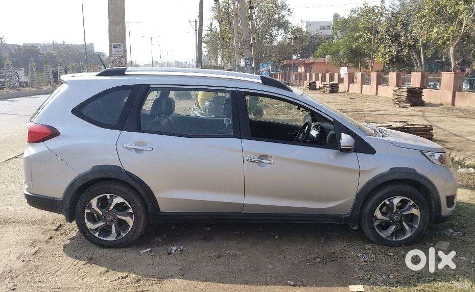 Honda Br-v Style Edition V Cvt, 2017, Petrol