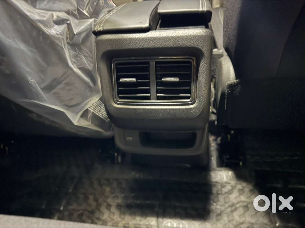 Mahindra Thar Roxx Petrol 2026