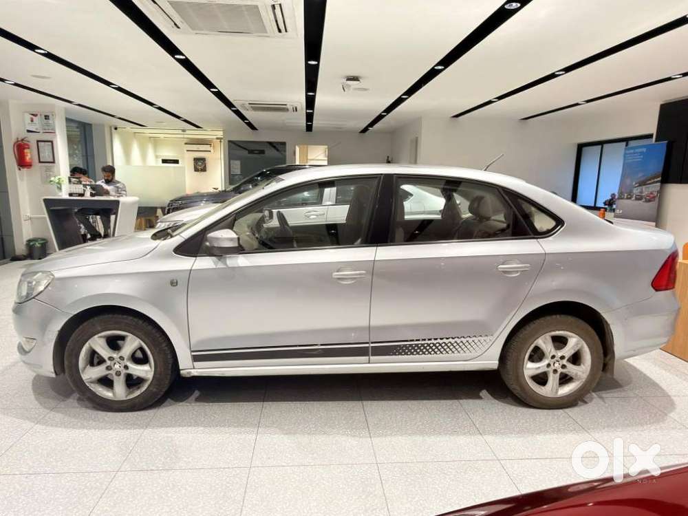 Skoda Rapid 1.6 Mpi Ambition, 2015, Petrol
