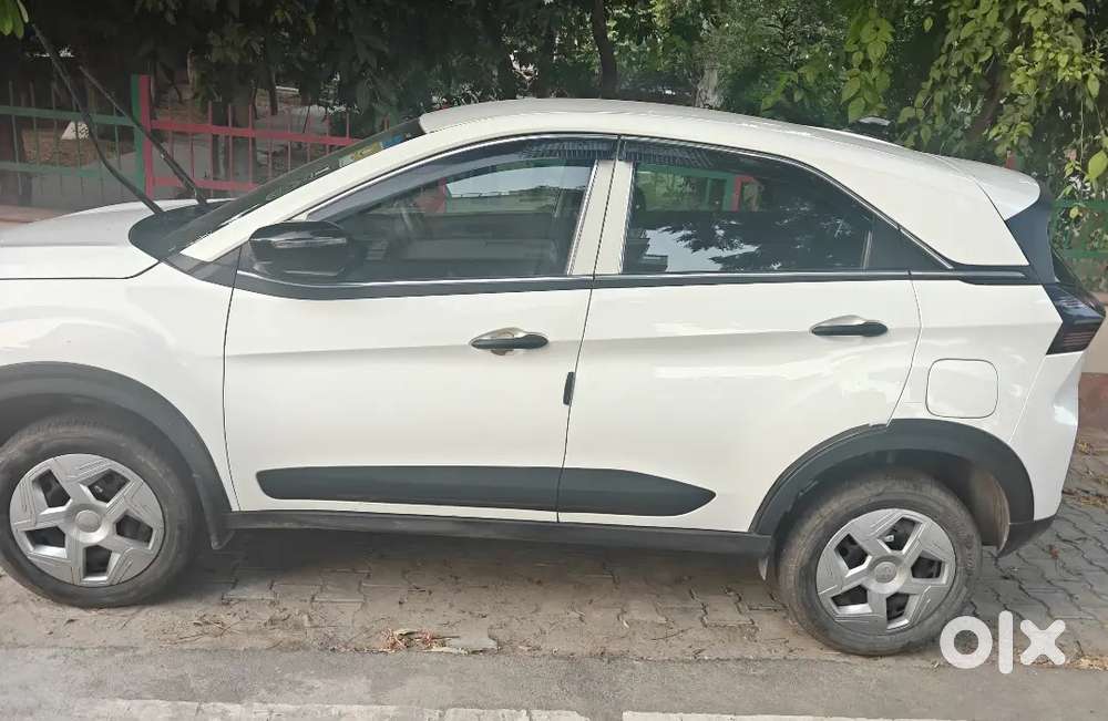 Tata Nexon Smart Plus 2024